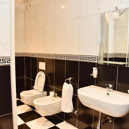 Continental 3* Durrës