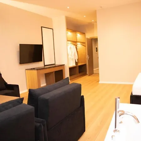 Continental 3* Durrës