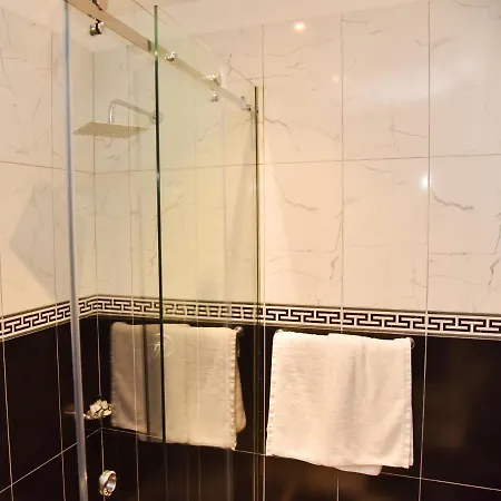 Continental Hotel 3*